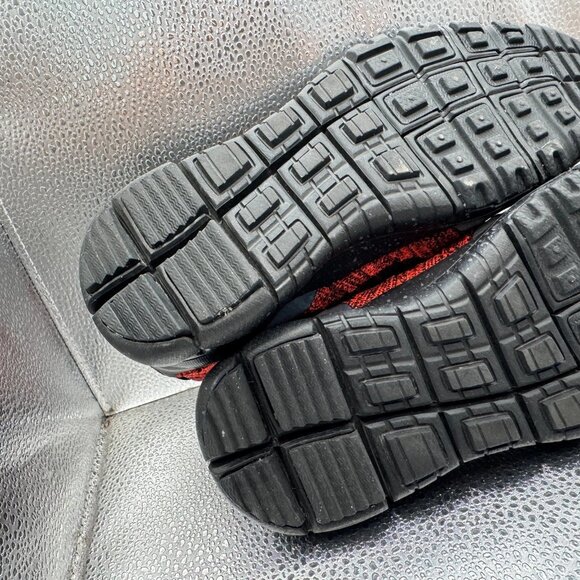 Size 7 Nike Fly Knit Chukka Womens Bright Crimson Black Running Shoes 805093-603 - Picture 12 of 12